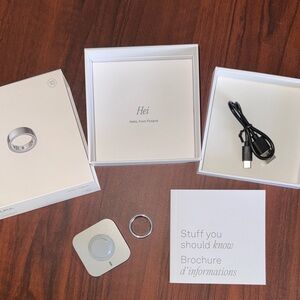 Oura Ring 4 in Silver - Smart Health Wearable - Size 10